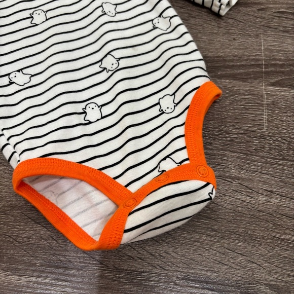 Carters Halloween “Boo” Ghost Onesie Size 6 Month - Picture 2 of 5